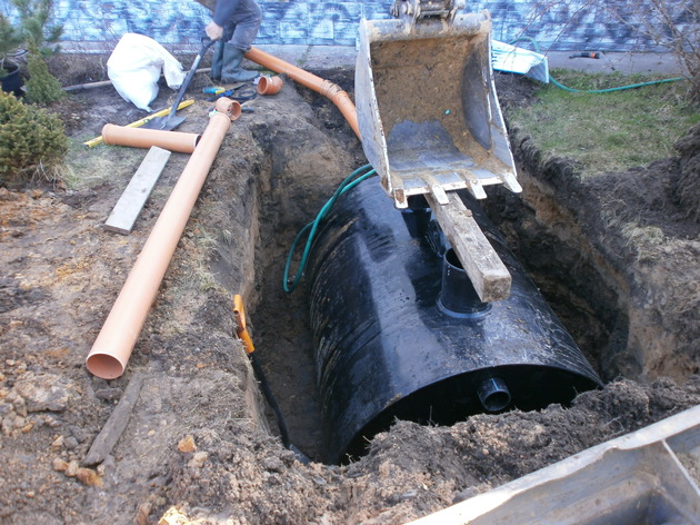 Installation of septic tank sewage.